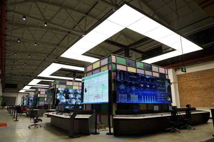 Zcash 市值突破 100 亿美元，超越 Hyperliquid 重返前 20 名，持续上涨势头强劲。